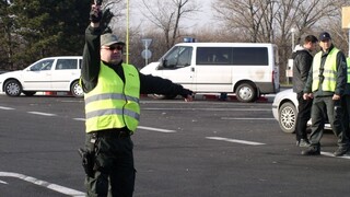 Vodičov čaká novinka. Na rýchlosť v obciach dohliadnu radarové semafory