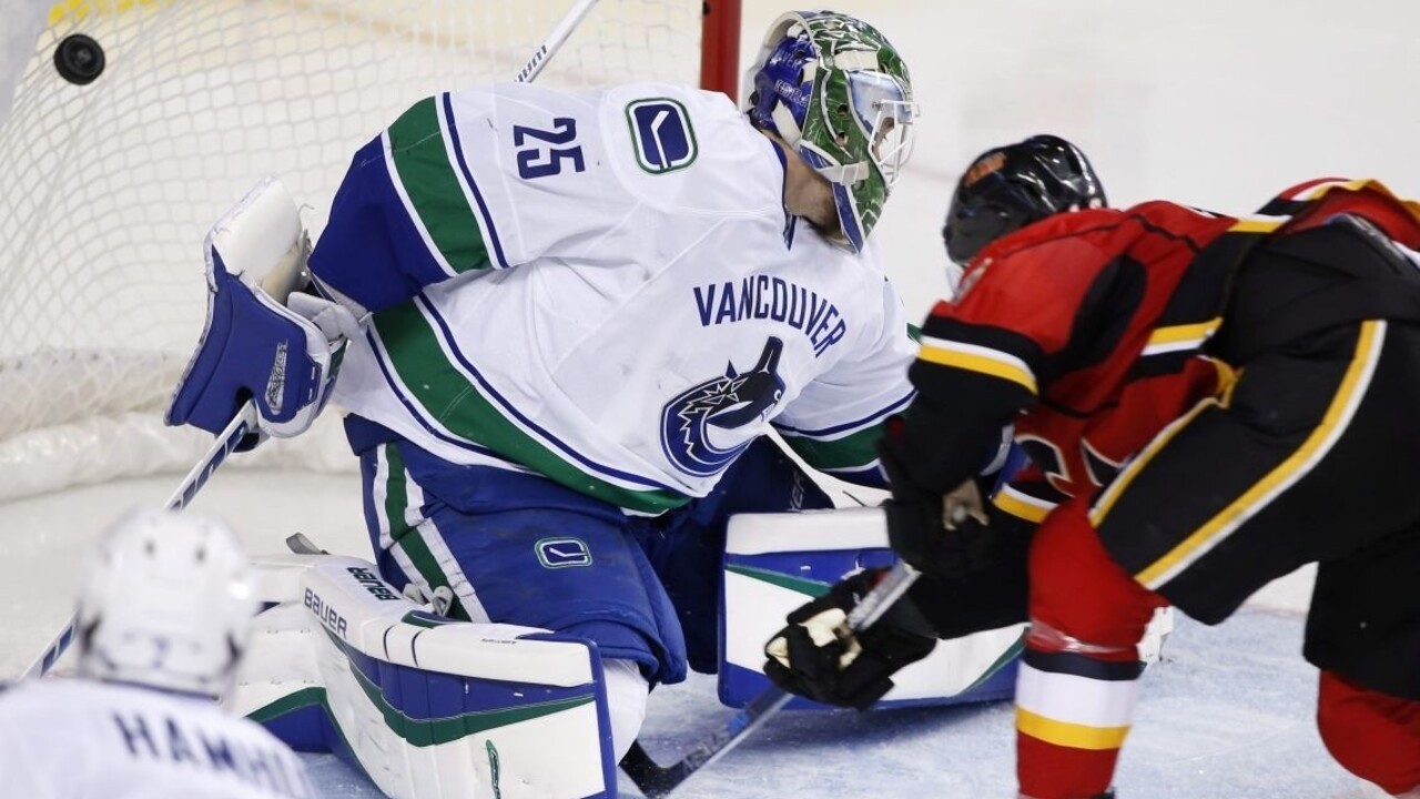 Halák zaznamenal čisté konto a potiahol Islanders k výhre v New Jersey