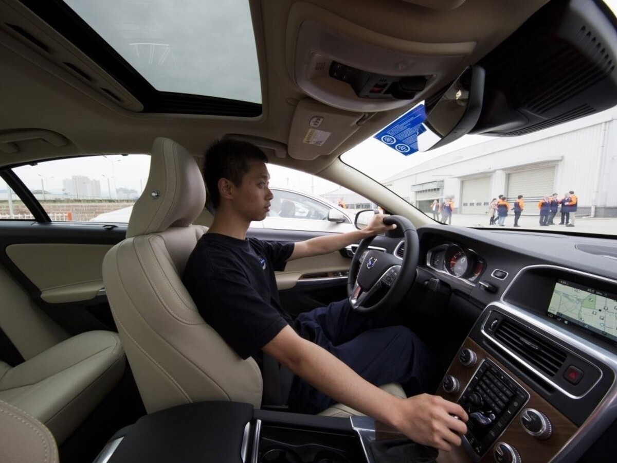 Volvo bude opravovať tisíce vozidiel s chybným palubným počítačom