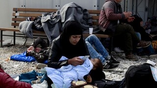 Maiziere kritizuje Rakúsko: Do Nemecka chcú posielať príliš veľa migrantov