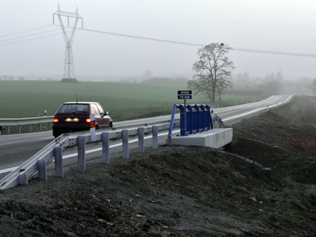 Vodiči výrazne prekračujú rýchlosť, nepomáhajú ani radary