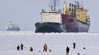 Rusi sa pripravujú na dobývanie Arktídy, stavajú lodenice na ľadoborce