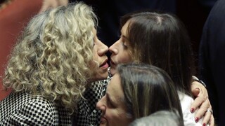 Senát schválil v Taliansku zákon o zväzkoch homosexuálov