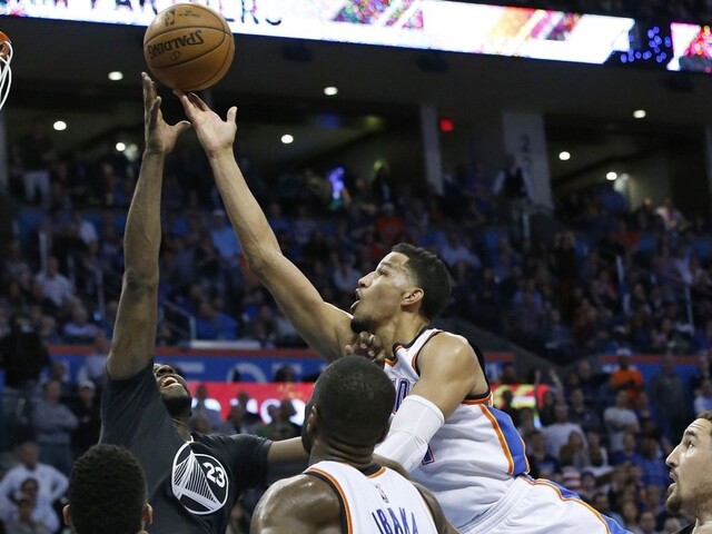Golden State v play off, Curry láme rekordy