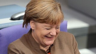 Merkelovej kanceláriu zaplavili kvety, darcovia ďakujú za migračnú politiku