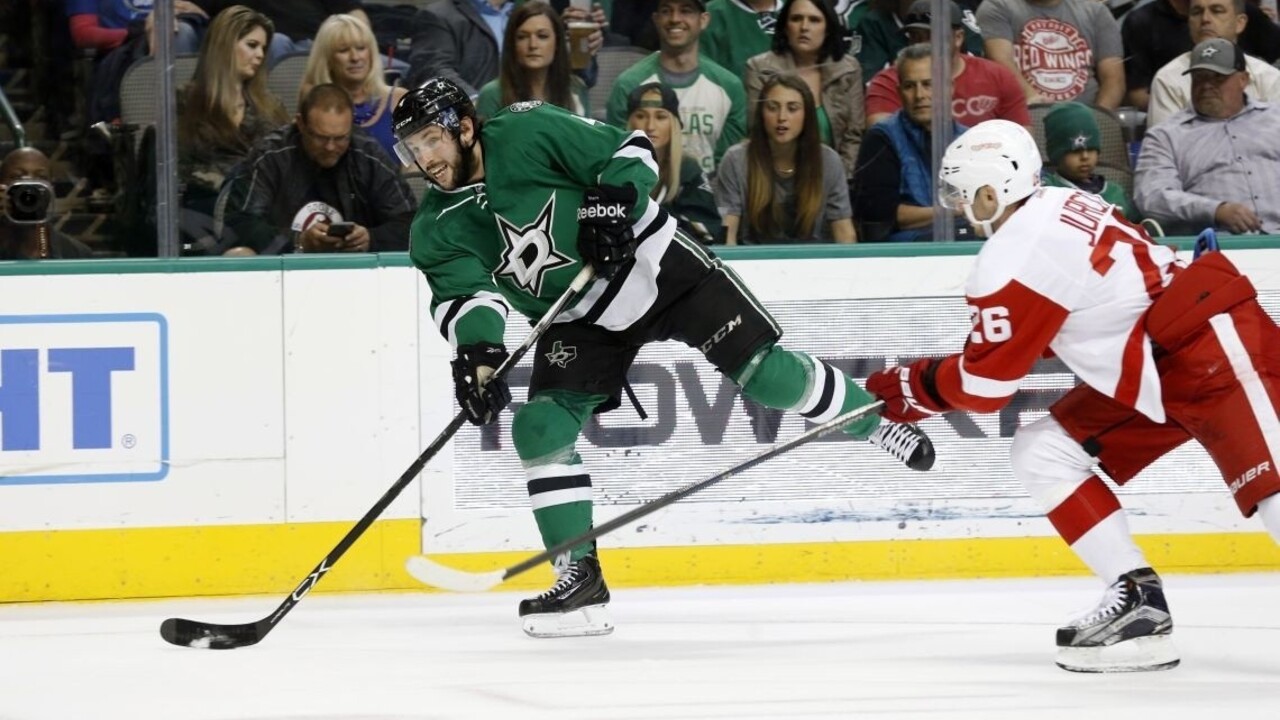 Tatar asistoval pri výhre Detroitu v Dallase