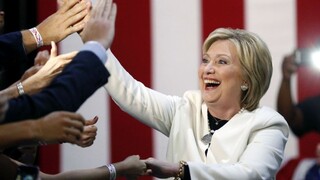 Trump a Clintonová môžu oslavovať, vo volebnom superutorku porazili súperov