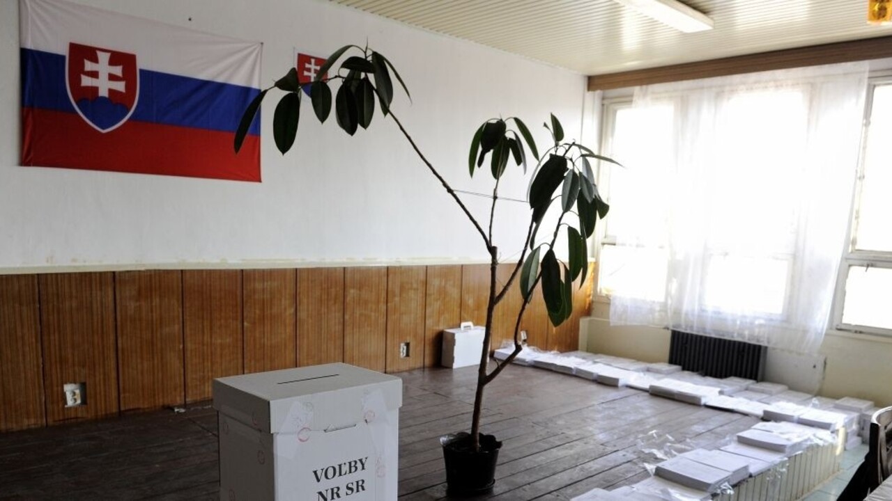 volebné ilustráky parlamentné voľby volebná miestnosť spočítavanie hlasov 1140 px ilu (SITA/Ivan Fleischer)