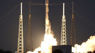 Falcon 9 vyniesol satelit, pristátie sa opäť skončilo neúspechom