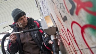 Bratislava ide do boja s grafitmi, pomôcť by mal aj zvýšený počet policajtov