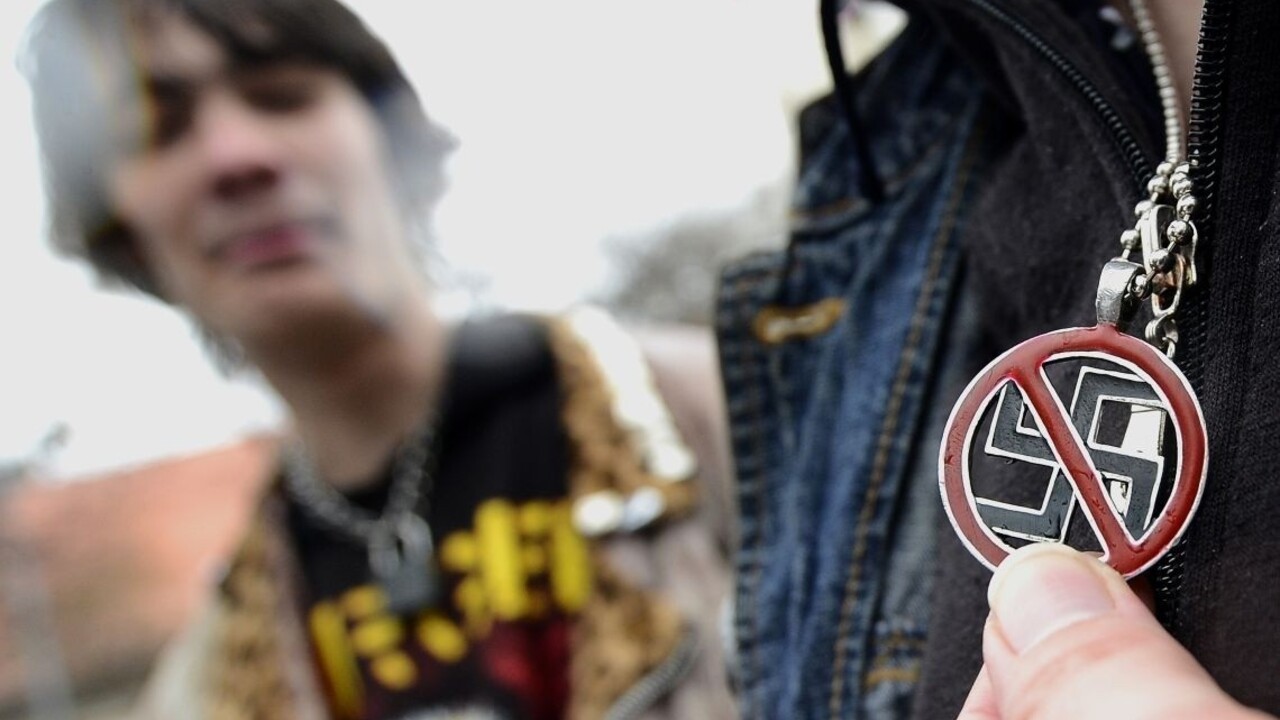 Výsledky volieb vystrašili, aktivisti plánujú antifašistickú mobilizáciu