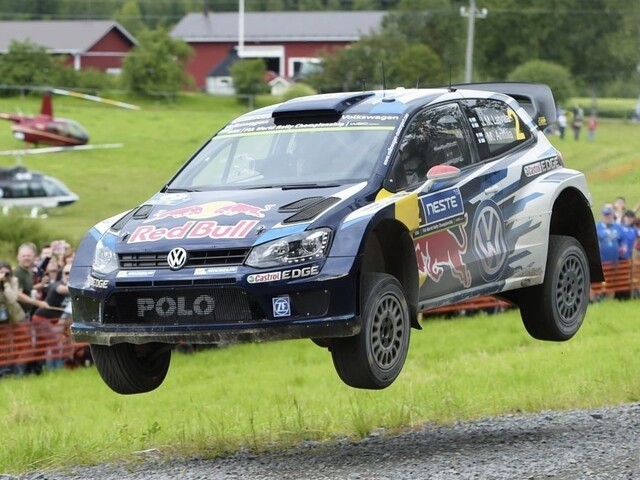 Latvala zvyšuje náskok, úradujúci šampión zaostáva o viac ako minútu a pol