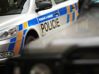 Česká polícia pri rakúskych hraniciach testuje, ako by zvládla nápor migrantov