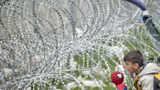 Koniec balkánskej trasy? Macedónsko úplne uzavrelo hranicu pre utečencov