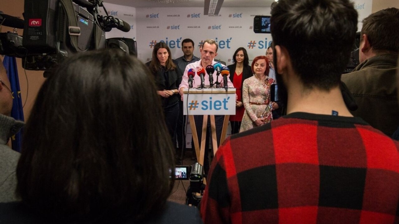 Peniaze pre školstvo i vyššie paušálne výdavky. Sieť má osem priorít