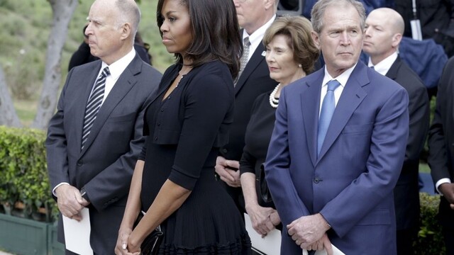Na pohrebe Nancy Reaganovej nechýbali politici ani slávne osobnosti
