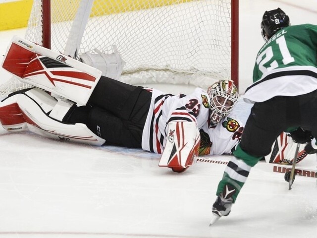 Hossov návrat Chicagu nepomohol, Crawforda vyhnal Dallas z bránky