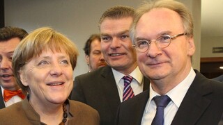 Nemecké krajinské voľby: Merkelová stratila, populisti posilnili