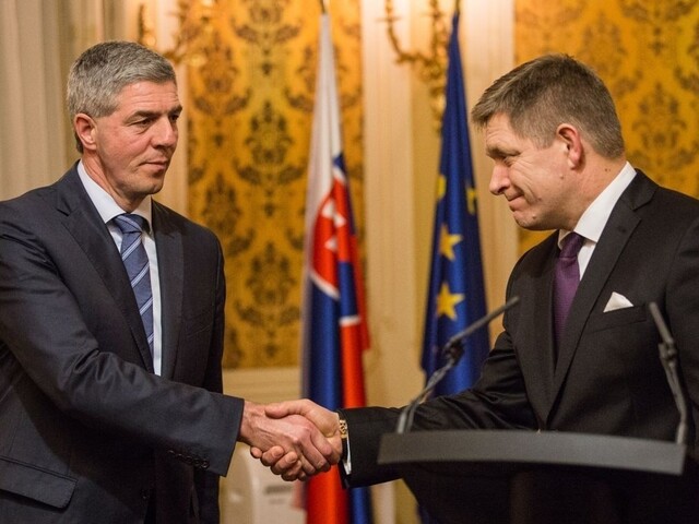 TB R. Fica a B. Bugára po rokovaní o vytvorení vlády