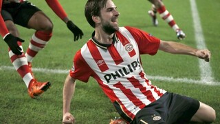 Ajax domáce zaváhanie Eindovenu nevyužil