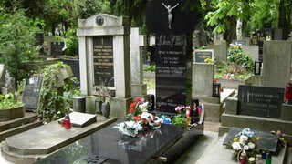 Kotlebovi poslanci si pripomenuli Slovenský štát, traja sa poklonili Tisovi