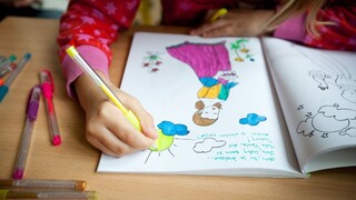 Rodičia školákov musia počítať s vyššími výdavkami na školské potreby. Štát poskytne špeciálny príspevok