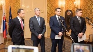 TB R. Fica, A. Danka, B. Bugára a R. Procházku po rokovaní o novej vláde