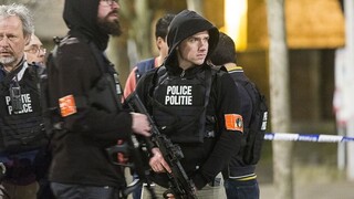 Policajti zastrelili v Bruseli Alžírčana, našli aj vlajku Islamského štátu