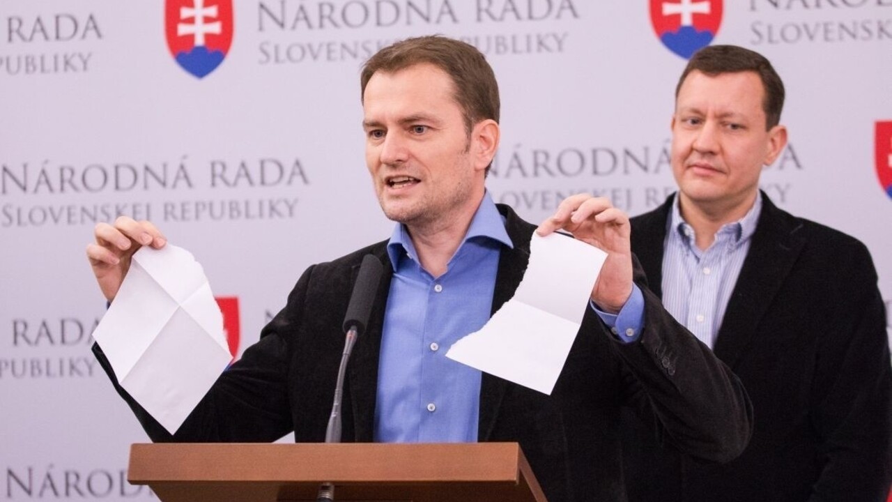 Nová vláda bude zametať veľké korupčné kauzy pod koberec, tvrdí Lipšic
