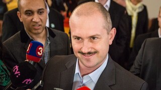 Kotleba zrušil predstavenie pre vulgarizmy, na incident reaguje aj Kiska