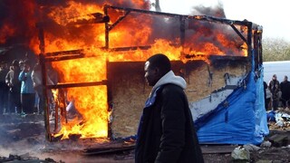 Francúzi po troch týždňoch ukončili demoláciu Džungle pri Calais