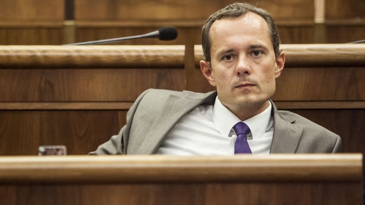 Sieť má kvôli odídencom problém s vlastným klubom, pomôcť môže Most