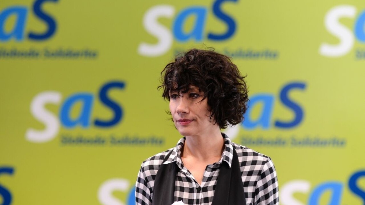 Liberáli chcú za podpredsedníčku parlamentu Luciu Nicholsonovú