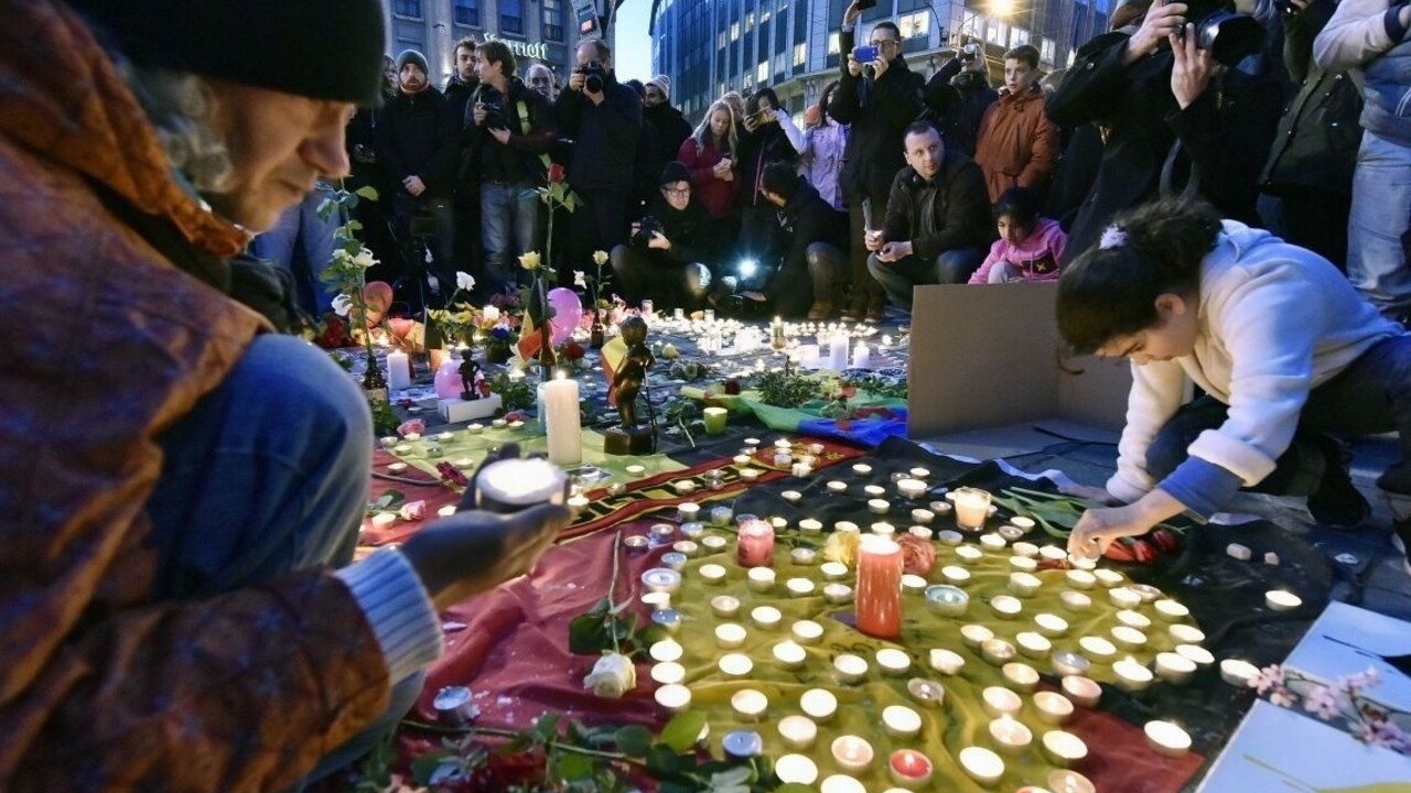 Teroristi v Bruseli zabili desiatky ľudí, jeden z nich uniká