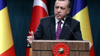 Turci vlani jedného z atentátnikov zadržali a vyhostili, Belgičania ho pustili