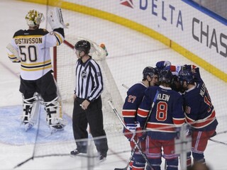 Chára asistoval, ale Boston prehral štvrtý raz v sérii