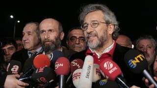 V Turecku súdia novinárov, informovali o zbraniach pre islamistov