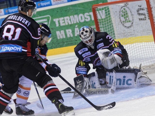 Štartuje semifinále hokejovej ligy, Košice útočia na rekord