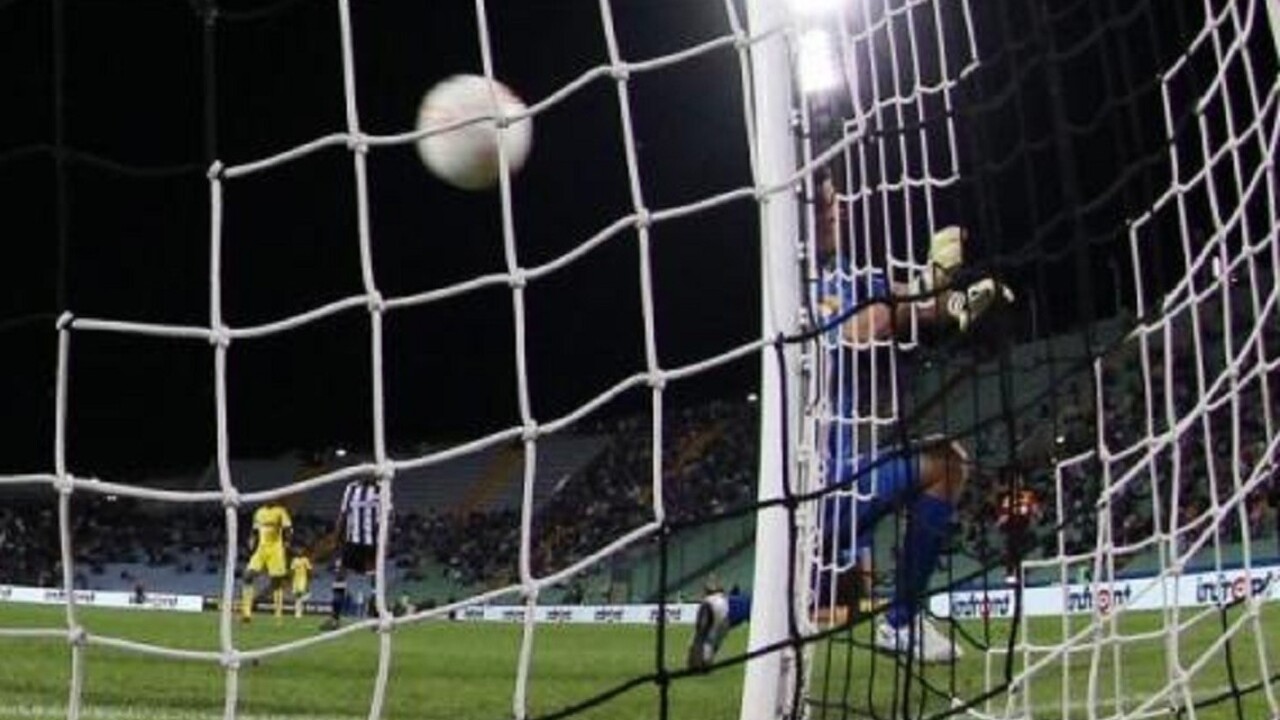 Slováci si udržali nádej na postup, Čechov zdolali 2:1