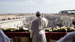 Pápež predniesol tradičné veľkonočné posolstvo, pripomenul osudy migrantov