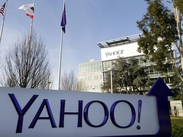 Yahoo má veľké problémy s konkurenciou, pomôcť by mal Microsoft
