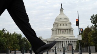 V sídle amerického Kongresu postrelili ozbrojeného muža