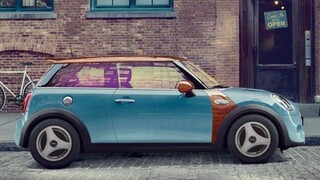 Automobilky sa na prvého apríla predháňajú, ktorá bude originálnejšia