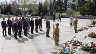 Fotogaléria: Politici si pripomenuli 71. výročie oslobodenia Bratislavy