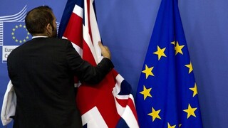 Stúpencov Brexitu ubúda, prevládli obavy z finančných rizík