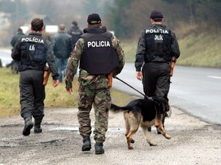 V Hrabušiciach bolo rušno, do jedného z domov vtrhli kukláči