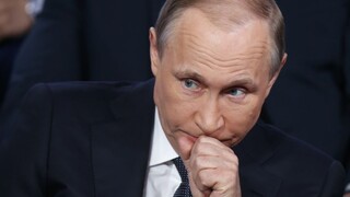 Súd prijal žalobu na odvolanie Putina, následne ju zmietol zo stola