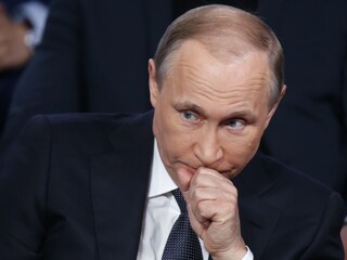 Súd prijal žalobu na odvolanie Putina, následne ju zmietol zo stola