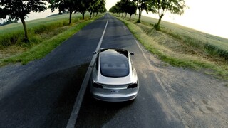 Nová Tesla je obrovským hitom. Je však naozaj tak zelená?