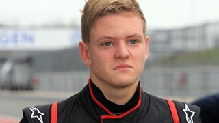 Schumacherov syn vyhral prvé preteky v kariére